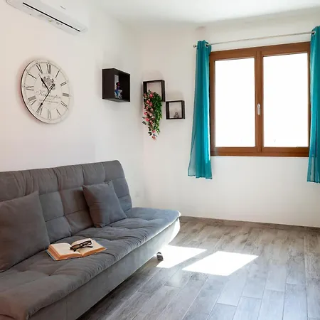 Zaira Free Wi-fi 5 Minuti Dal Liscia Sant'Antonio di Gallura