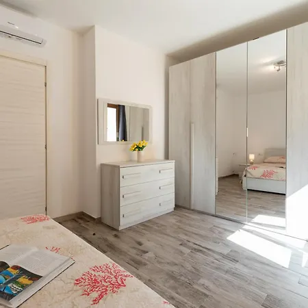 Zaira Free Wi-fi 5 Minuti Dal Liscia Holiday home